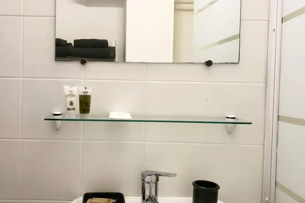 Apartamento Loft Sous Les Toits Lumineux - Capitole-Daurade-Esquirol - Wifi Toulouse 0*,
