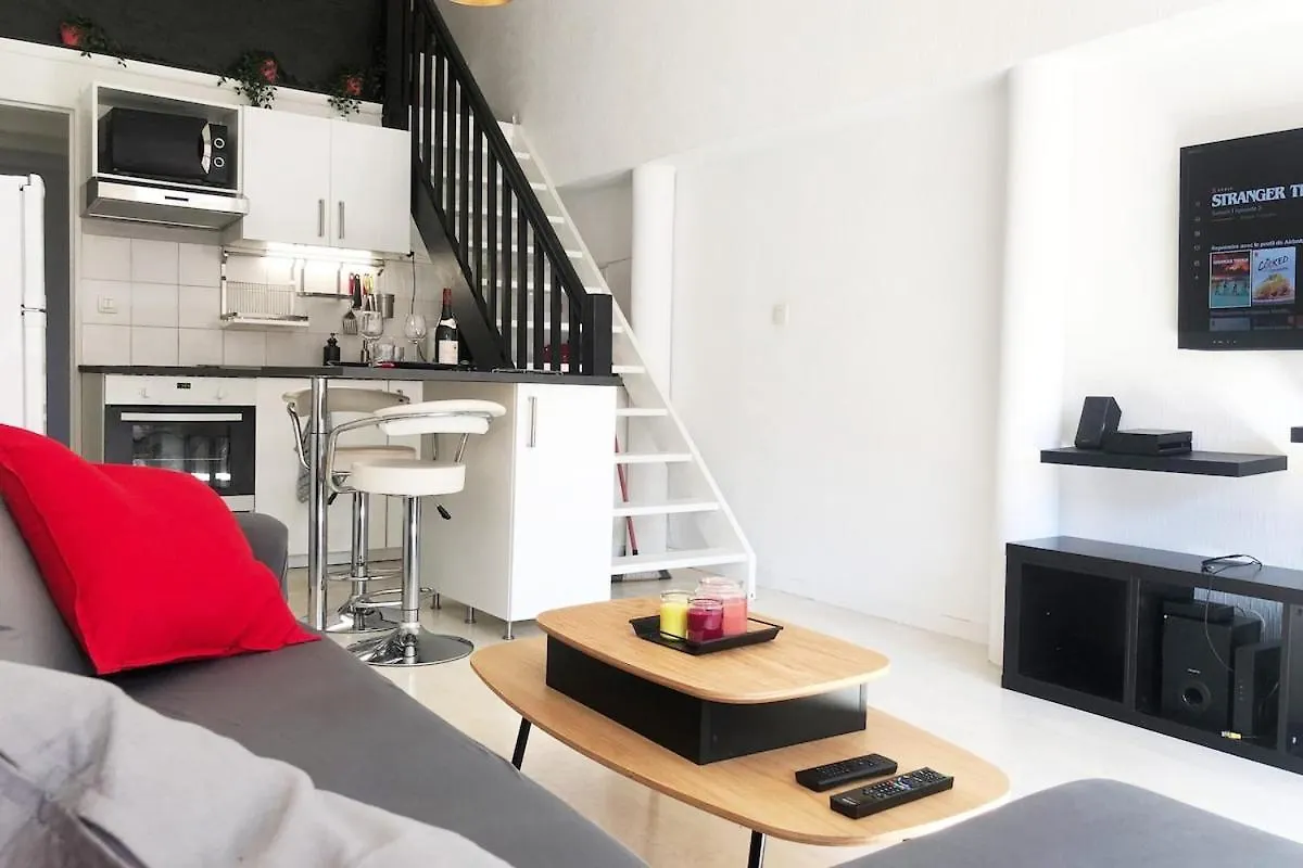 Apartamento Loft Sous Les Toits Lumineux - Capitole-Daurade-Esquirol - Wifi Toulouse 0*,  Francia